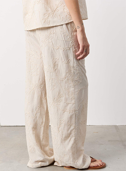 Pantalón de lino bordado - Image 2